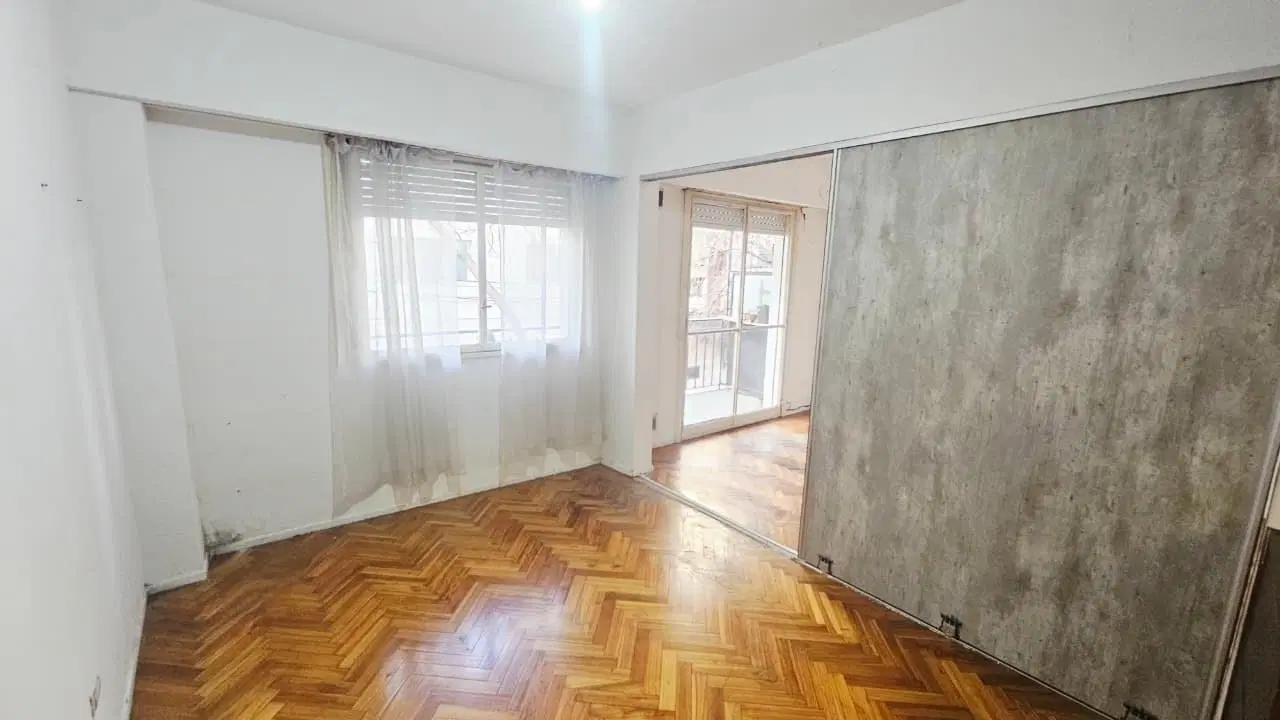 Departamento en Alquiler 3 Ambientes con Balcón corrido en Balvanera 2