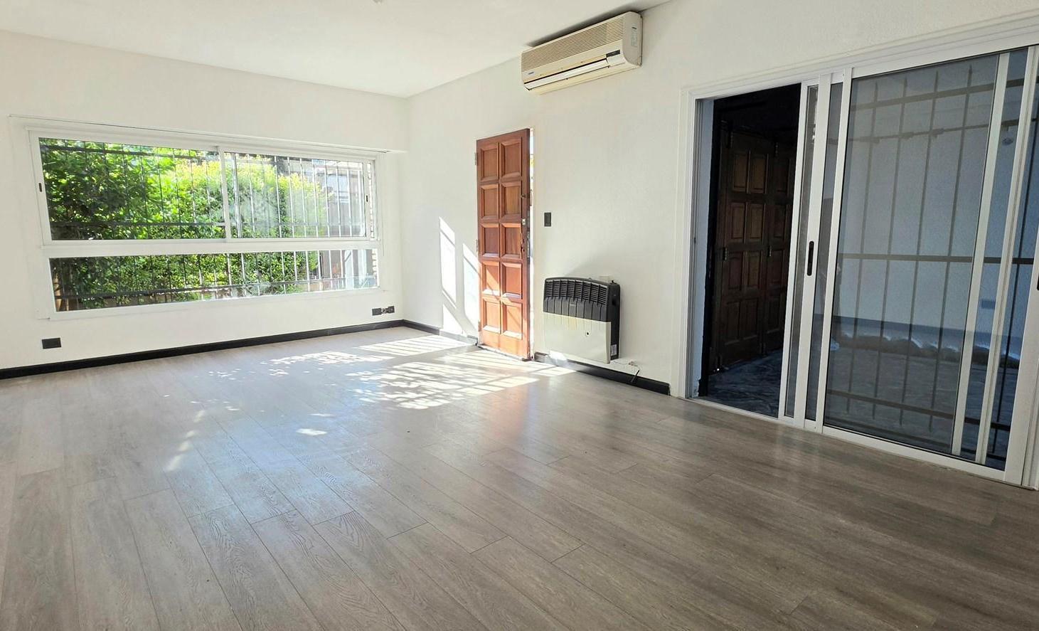 Foto de Casa Dúplex en Alquiler en Martínez, San Isidro, G.B.A. Zona Norte, imagen 3