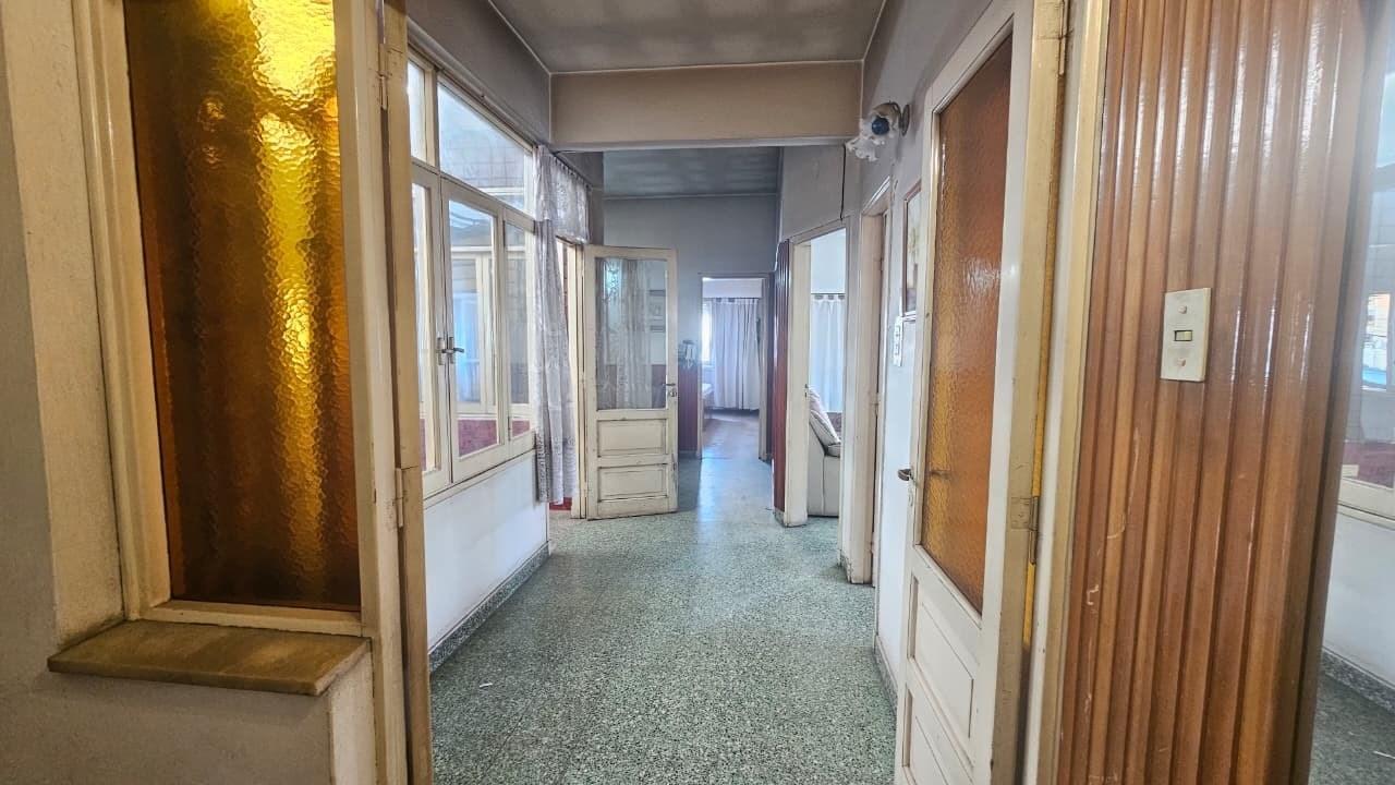 Foto de Departamento PH 4 ambientes con cochera en Venta en San Justo, La Matanza, G.B.A. Zona Oeste, imagen 1