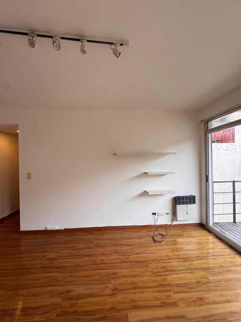Foto de Departamento 2 ambientes con balcón en Alquiler en Villa Crespo, imagen 3