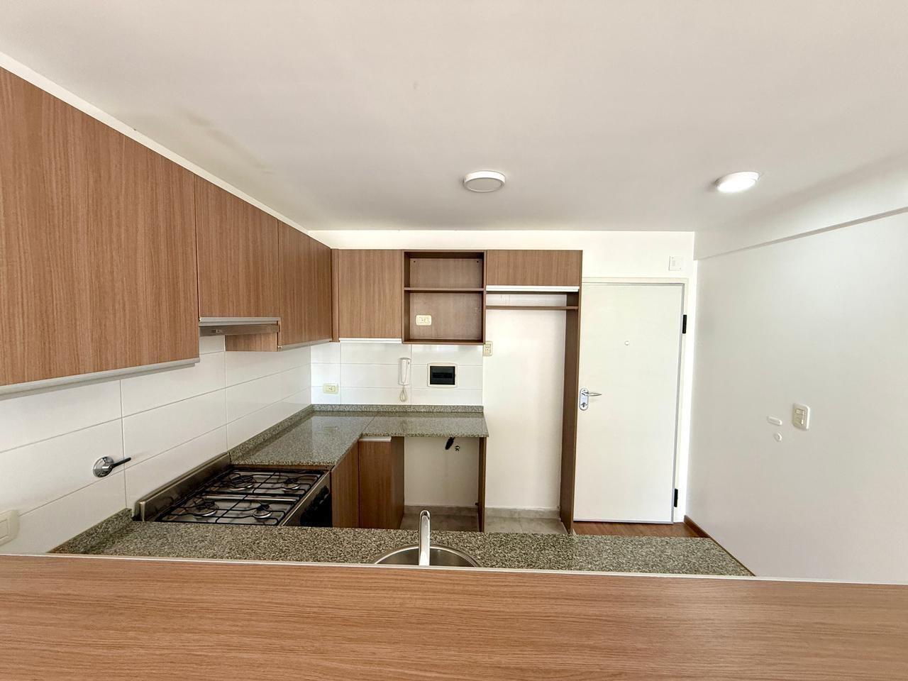 Foto de Departamento 2 ambientes con balcón en Alquiler ubicado en Villa, imagen 4