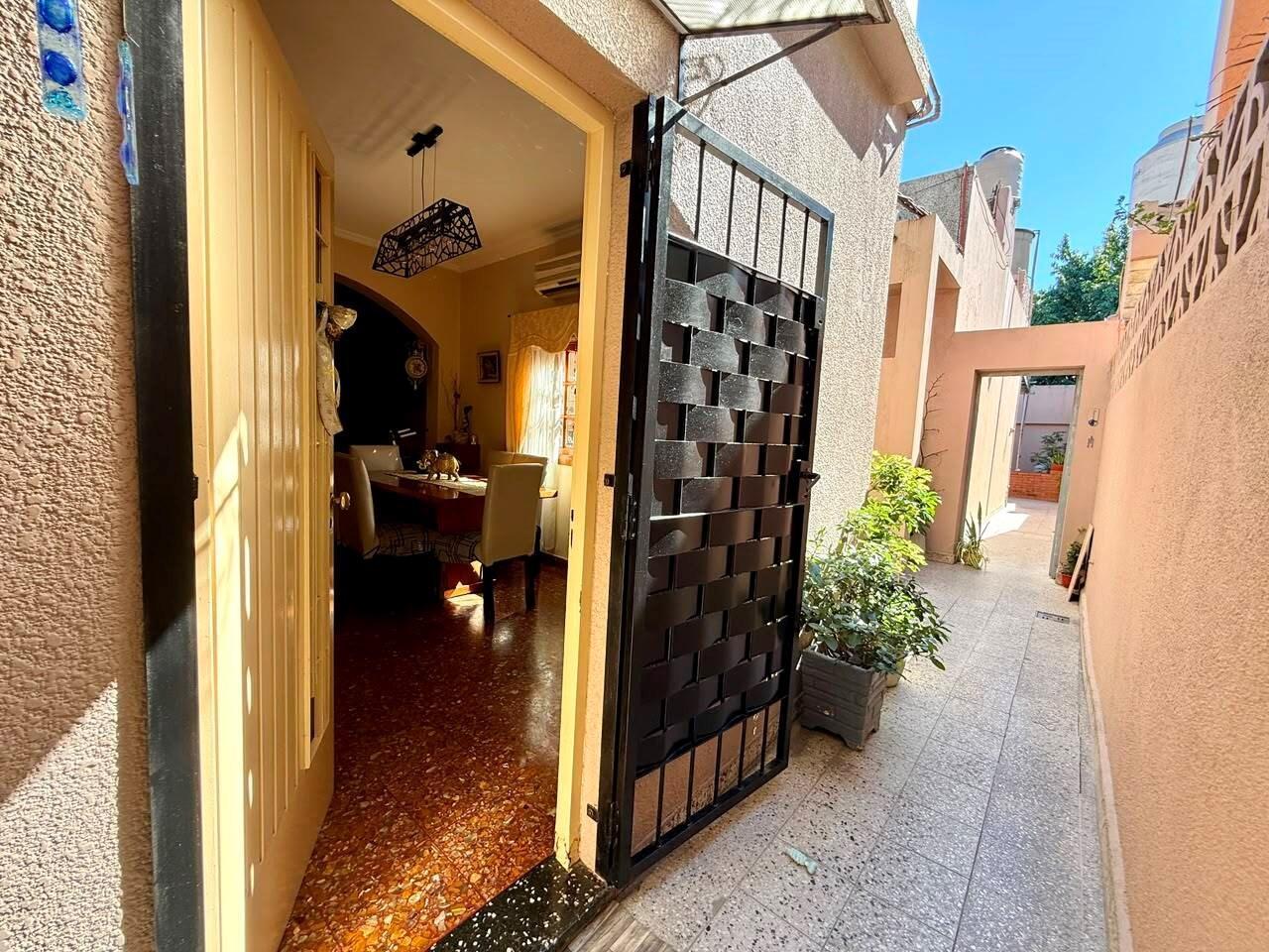 Foto de Departamento PH 3 ambientes con patio y terraza en Venta en Ciudadela, imagen 3