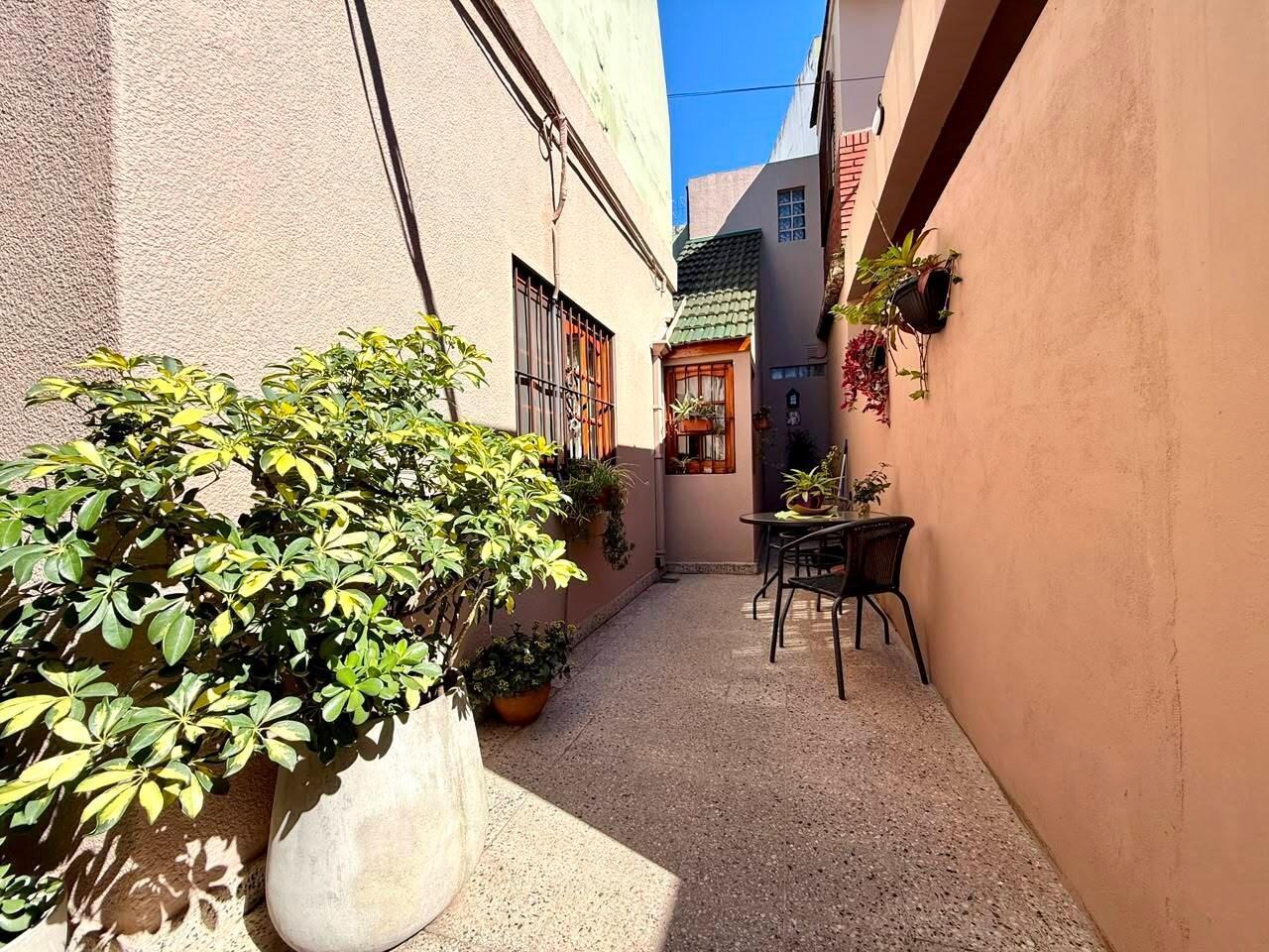 Foto de Departamento PH 3 ambientes con patio y terraza en Venta en Ciudadela, imagen 1