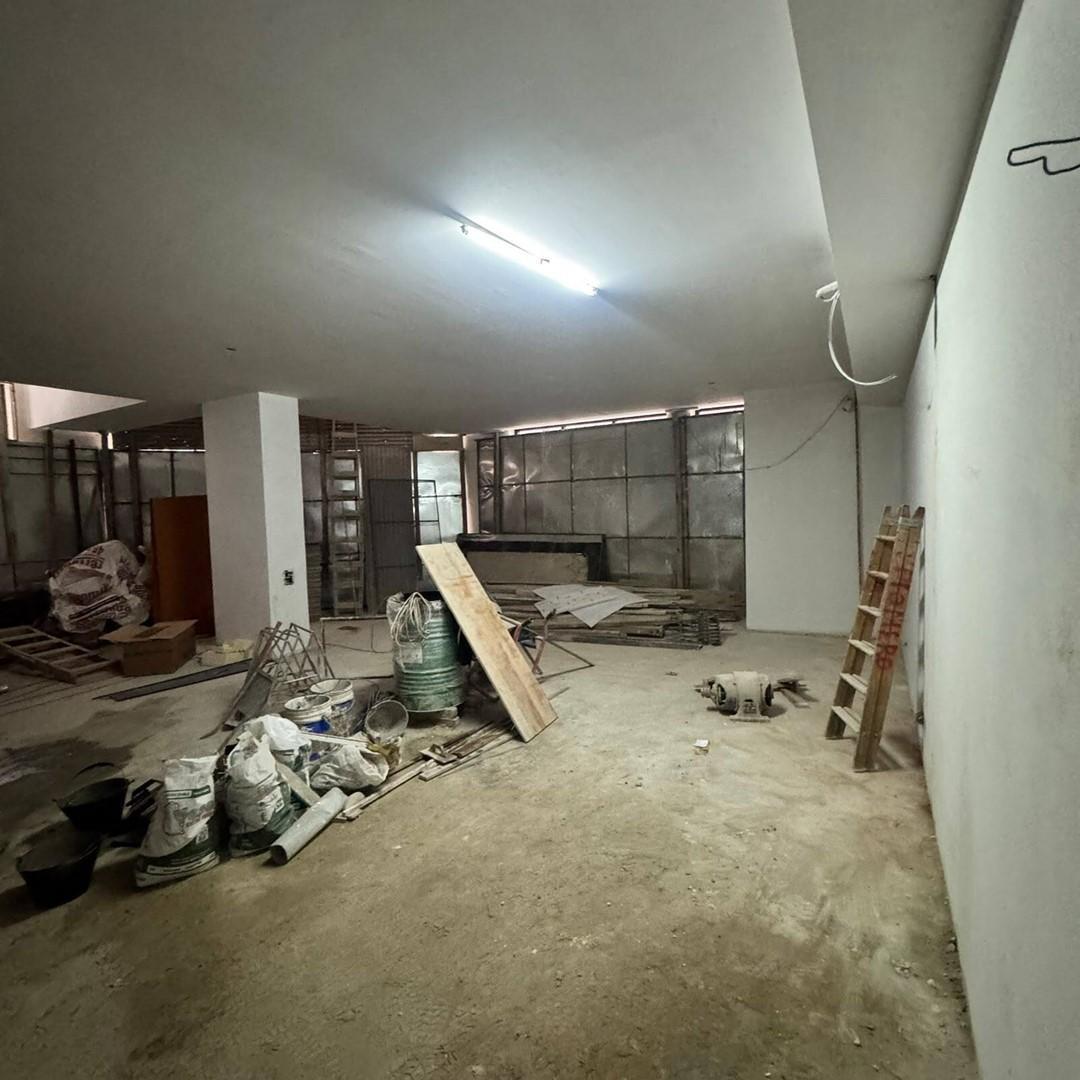 Foto de Alquiler LOCAL COMERCIAL A ESTRENAR – 250 m² – ESQUINA CON SALIDA A 4, imagen 3