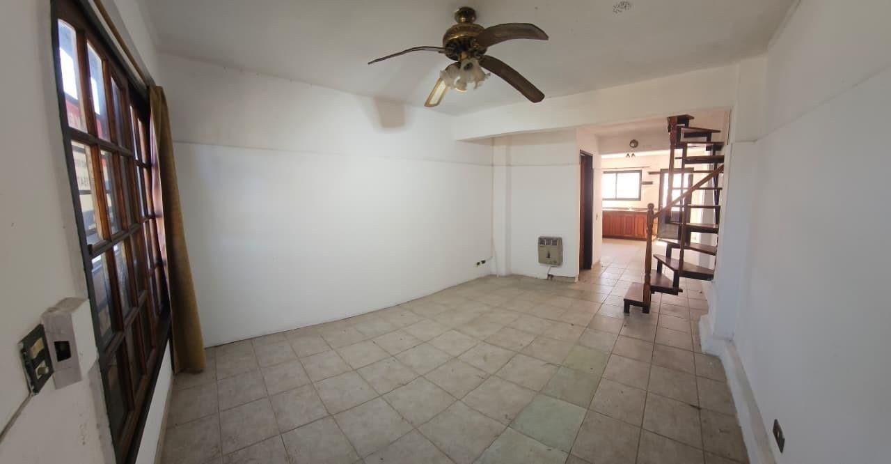 Foto de CASA DUPLEX 3 AMBIENTES CON PATIO EXCELENTE UBICACIÓN en Venta en El, imagen 3