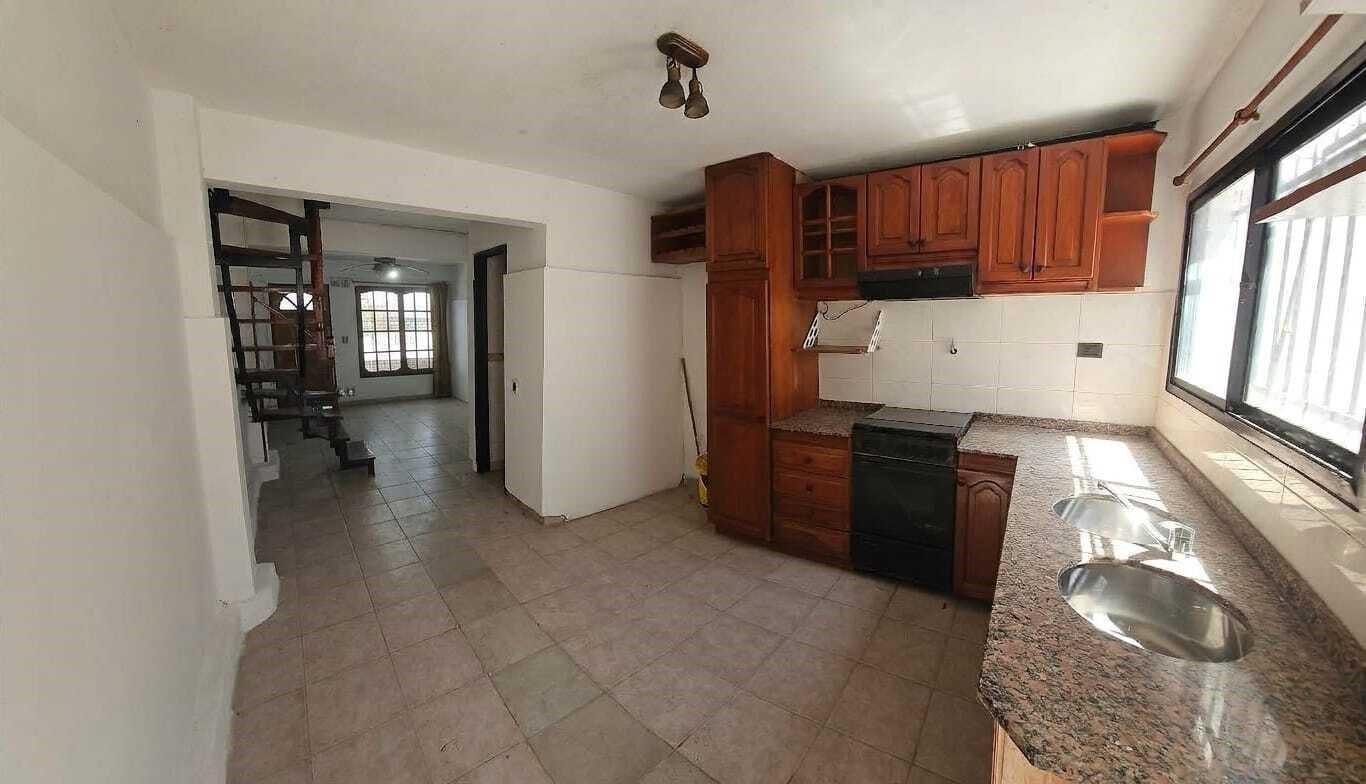 Foto de CASA DUPLEX 3 AMBIENTES CON PATIO EXCELENTE UBICACIÓN en Venta en El, imagen 1