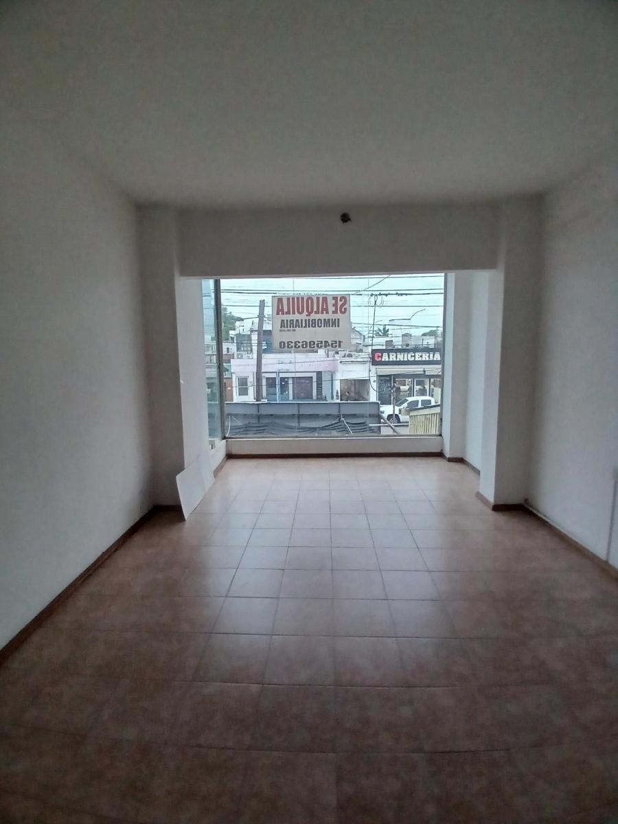 Alquilo Local Comercial 4