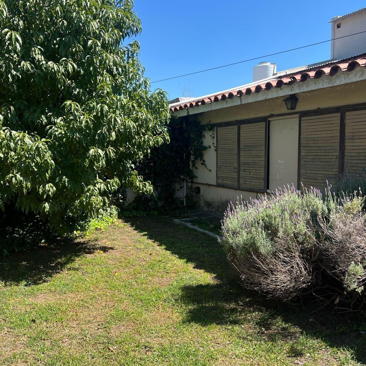 Gran Oportunidad Casa 4 Dorm Barrio Marquez de Sobremonte Refaccionada 2