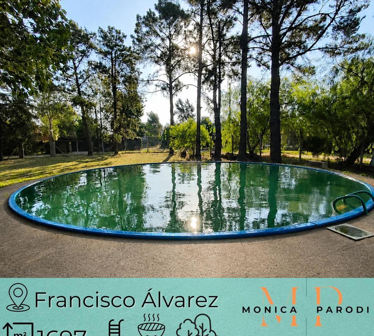 Foto de CASA QUINTA EN VENTA EN FRANCISCO ÁLVAREZ SOBRE LOTE DE 1.697 M² CON, imagen 1