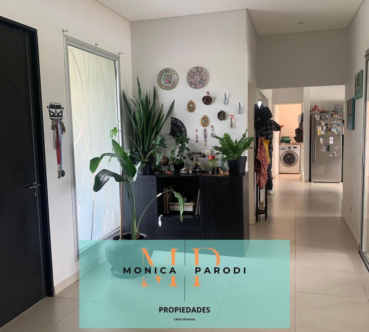 Foto de CASA EN VENTA EN COMARCAS DE LUJÁN, imagen 1