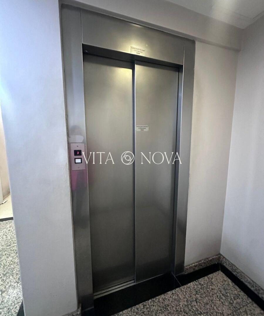 Foto de OFICINA EN VENTA - AV. GENERAL PAZ, imagen 5
