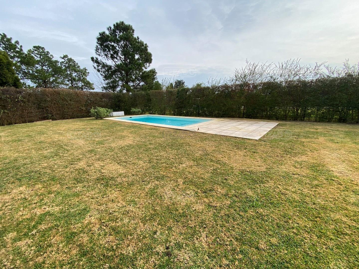 Foto de Casa 5 amb con pileta en Los Jazmines Pilar del Este, imagen 3