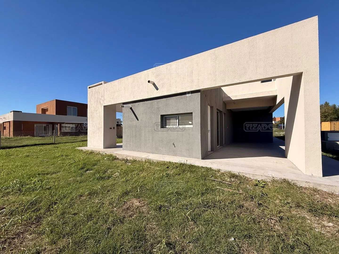 Casa en Venta en Casas de Santa Guadalupe, Casas del Este, Pilar del Este 2