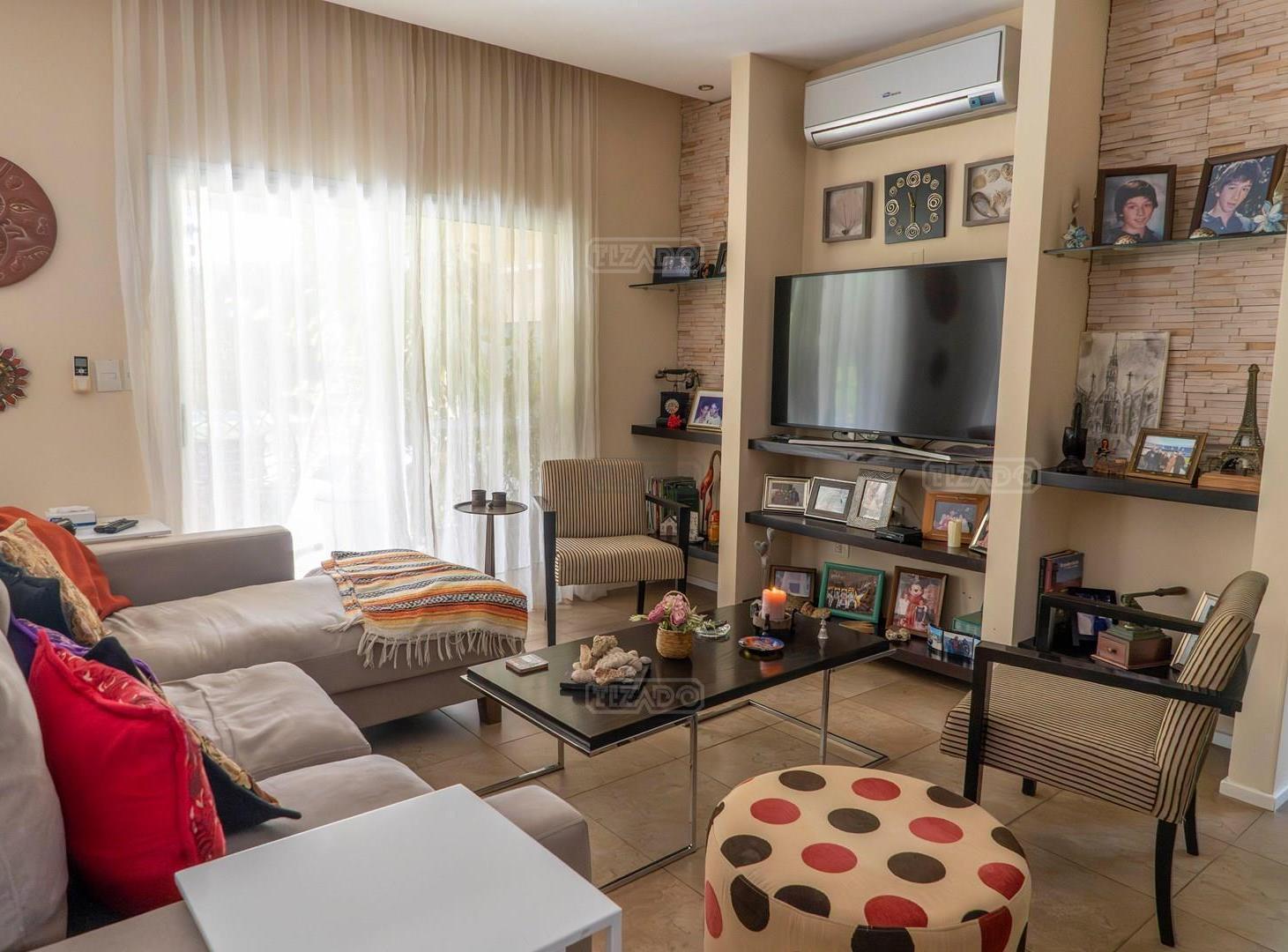 Foto de Casa en Venta en Los Jazmines, Pilar del Este, Pilar, imagen 1