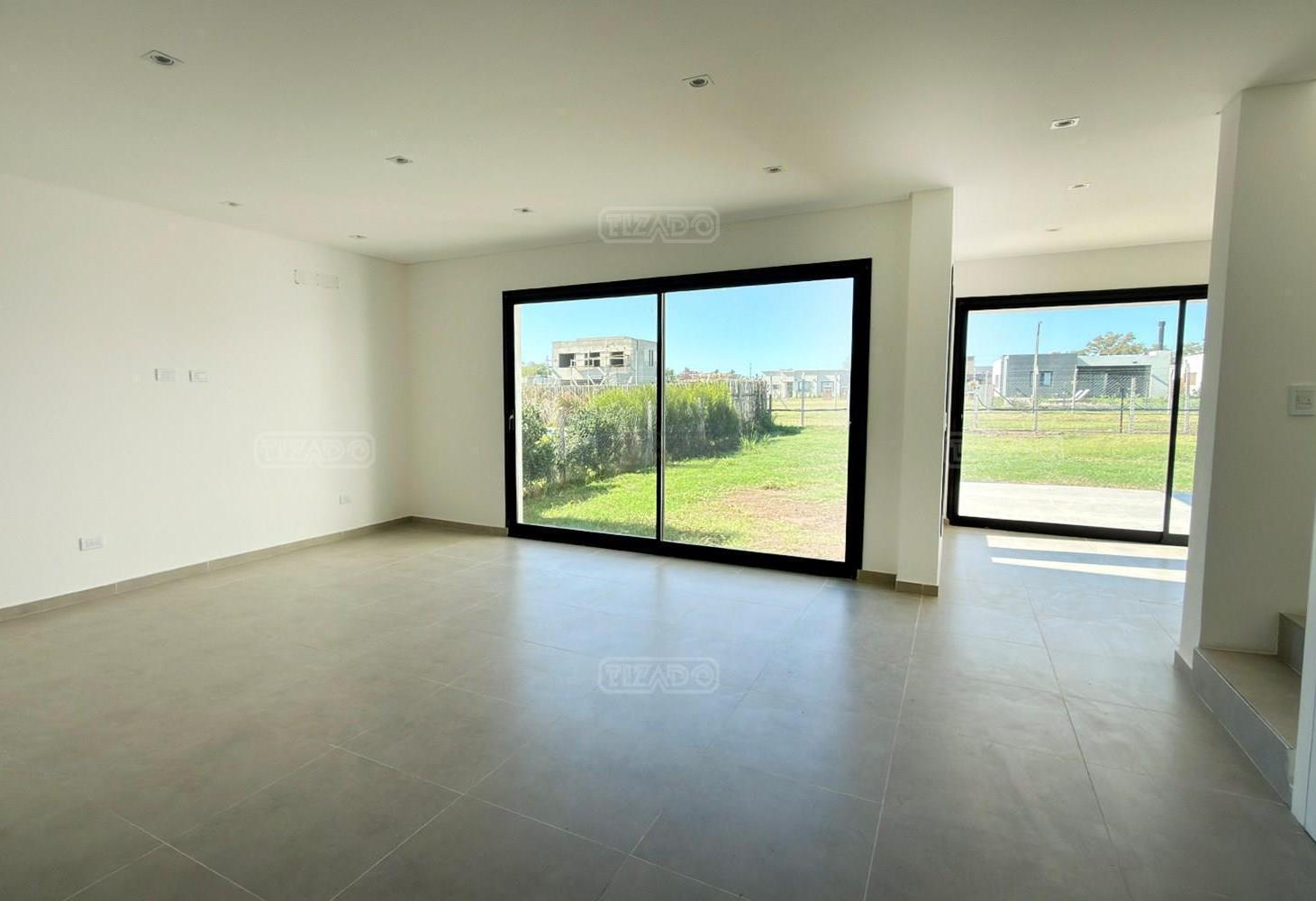 Foto de Casa en Venta en Santa Lucia, Pilar del Este, Pilar, imagen 1