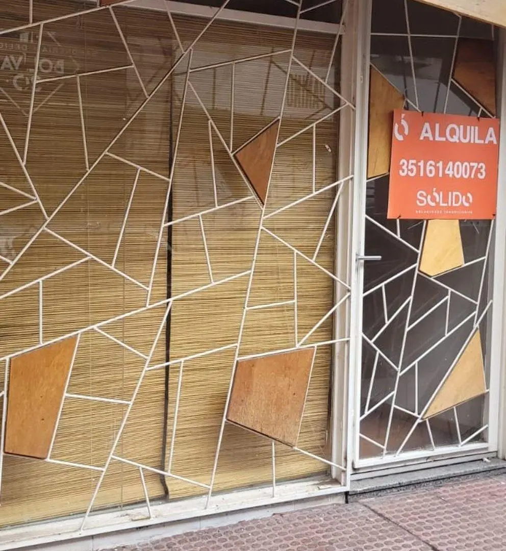 Local en alquiler en el Centro - Excelente Ubicación - 2