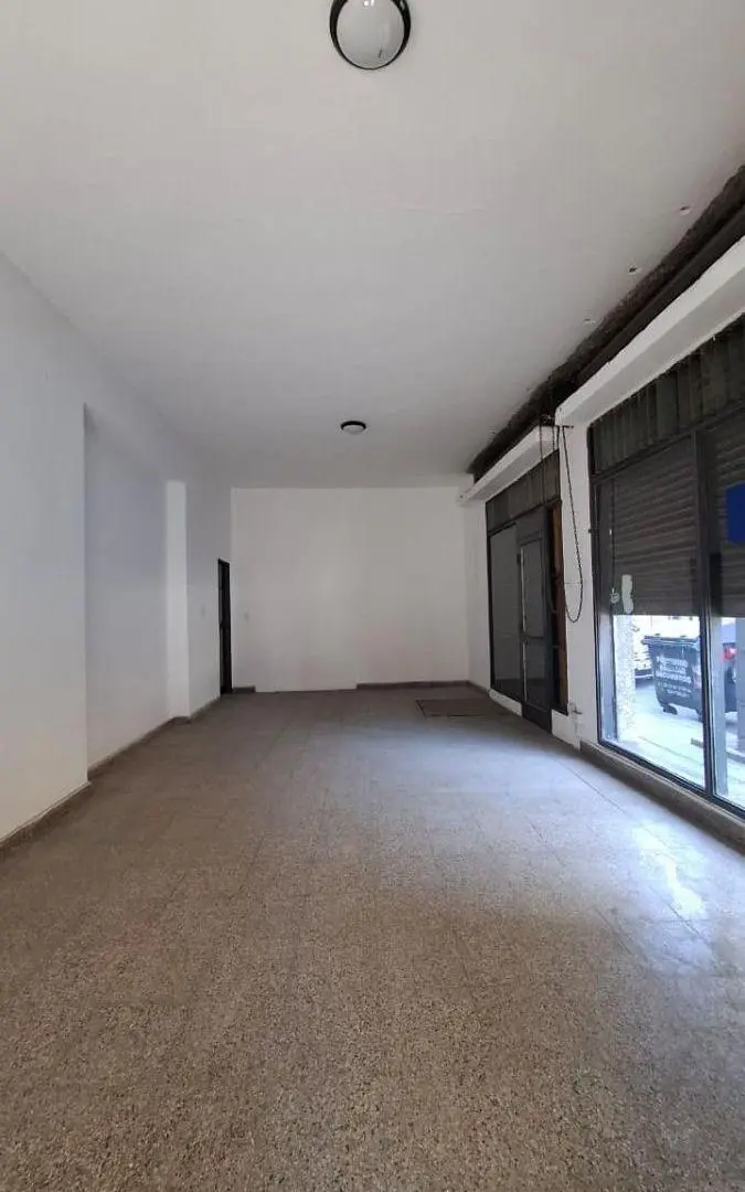 Se alquila Local Comercial Esquina en zona centrica, Cordoba Capital 8