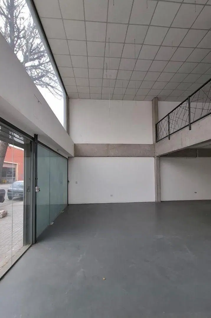 ¡Excelente Local Comercial en Esquina Estratégica! 4
