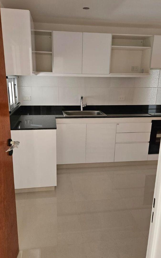 Foto de HERMOSO 4 AMBIENTES CON DEPENDENCIA – BELGRANO, imagen 5