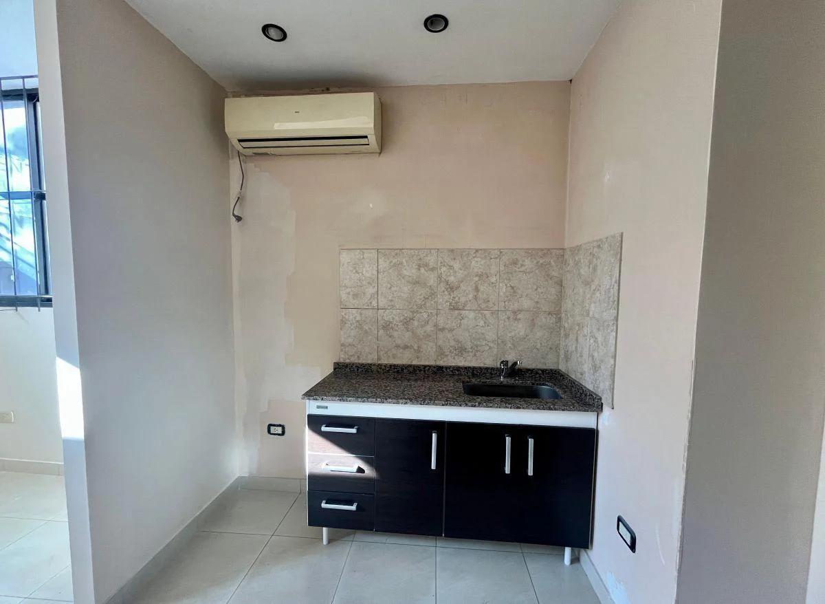 Foto de DEPTO PLANTA BAJA CON PATIO Y COCHERA PROPIA – APTO CREDITO, imagen 1