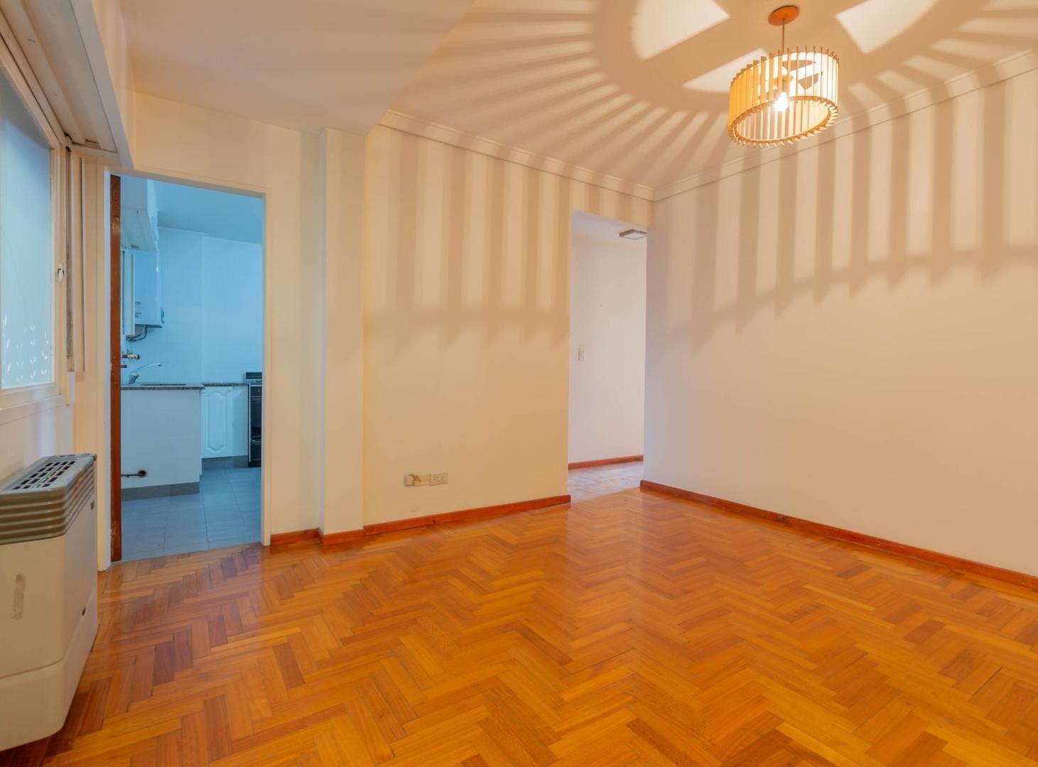 Foto de VENTA DTO 2 AMB. FLORES APTO PROFESIONAL C/COCHERA, imagen 1