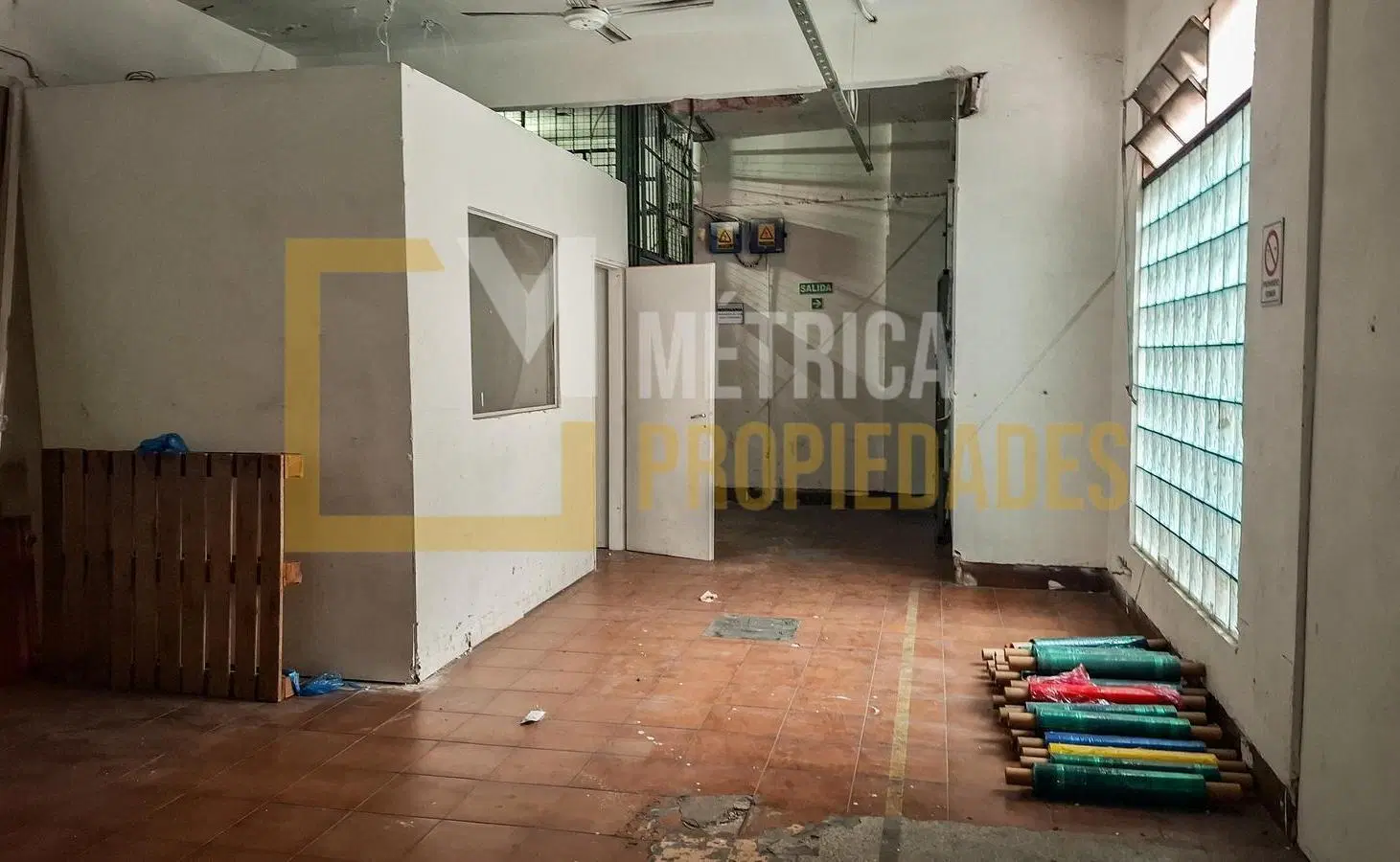 Local en Liniers 3