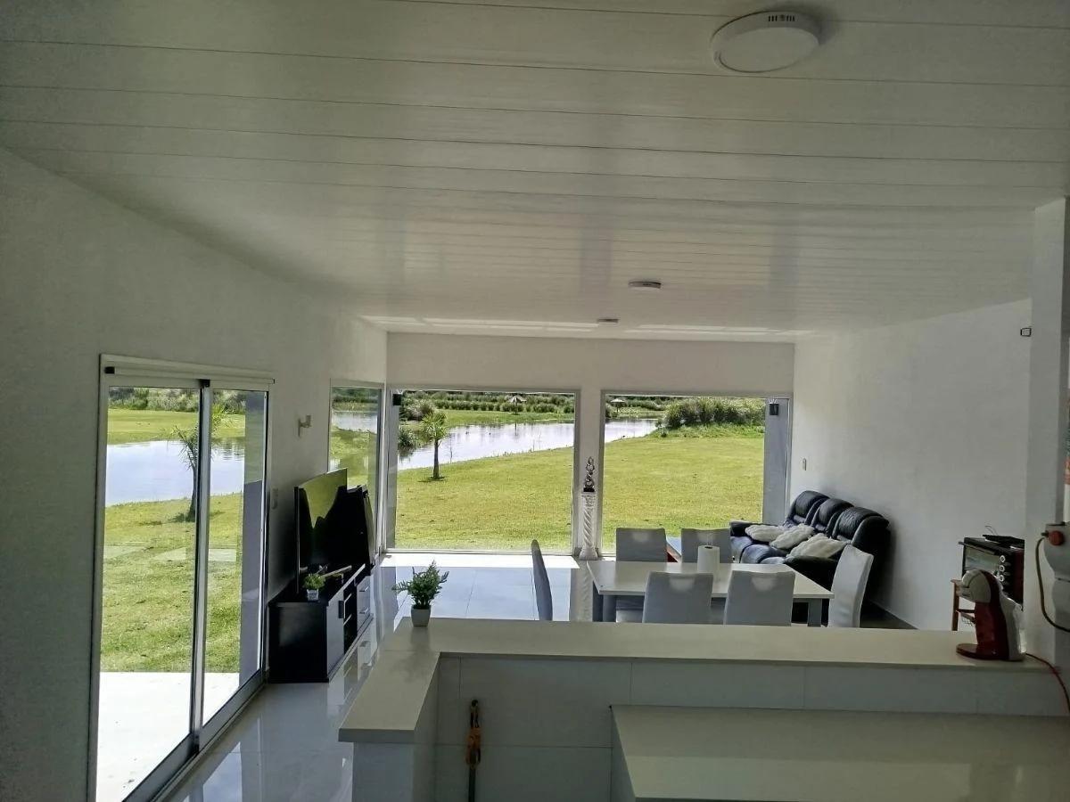 Foto de Casa 120 m² de 3 Amb. Lote 11.000 m + 1 Cabaña 53 m² de 2 Amb. + Opción, imagen 3