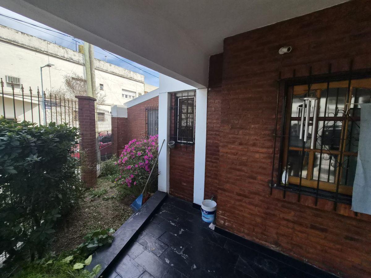 Foto de Casa de 170 m² con 3 dormitorio en venta en Parque Avellaneda, imagen 2