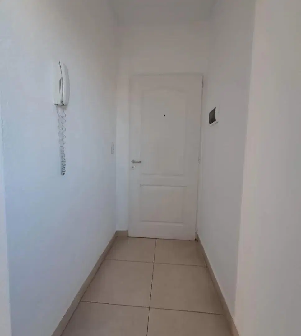 MONOAMBIENTE CON BALCÓN 3