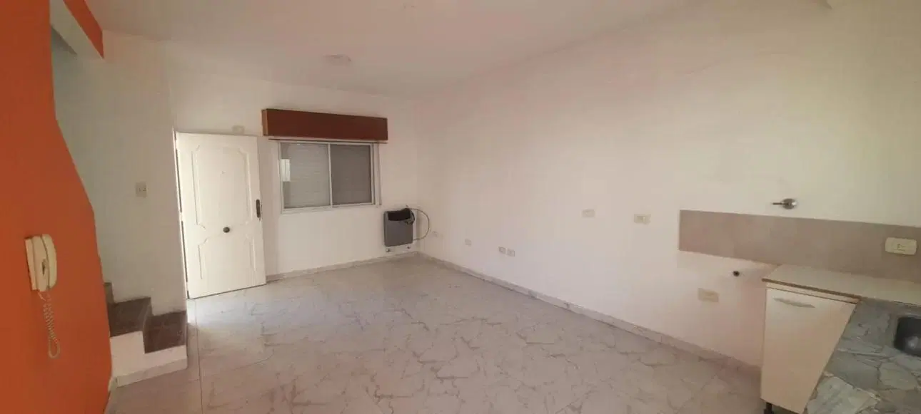 2 AMB AMPLIO CON COCHERA Y PATIO 2