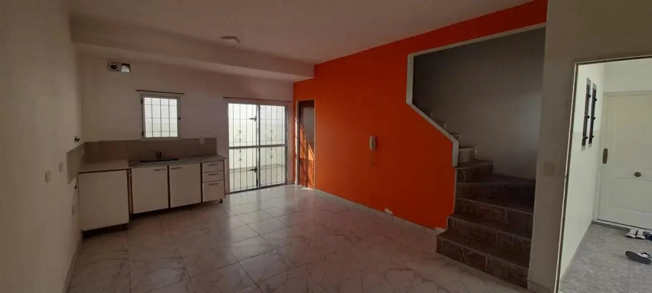 2 AMB AMPLIO CON COCHERA Y PATIO 1