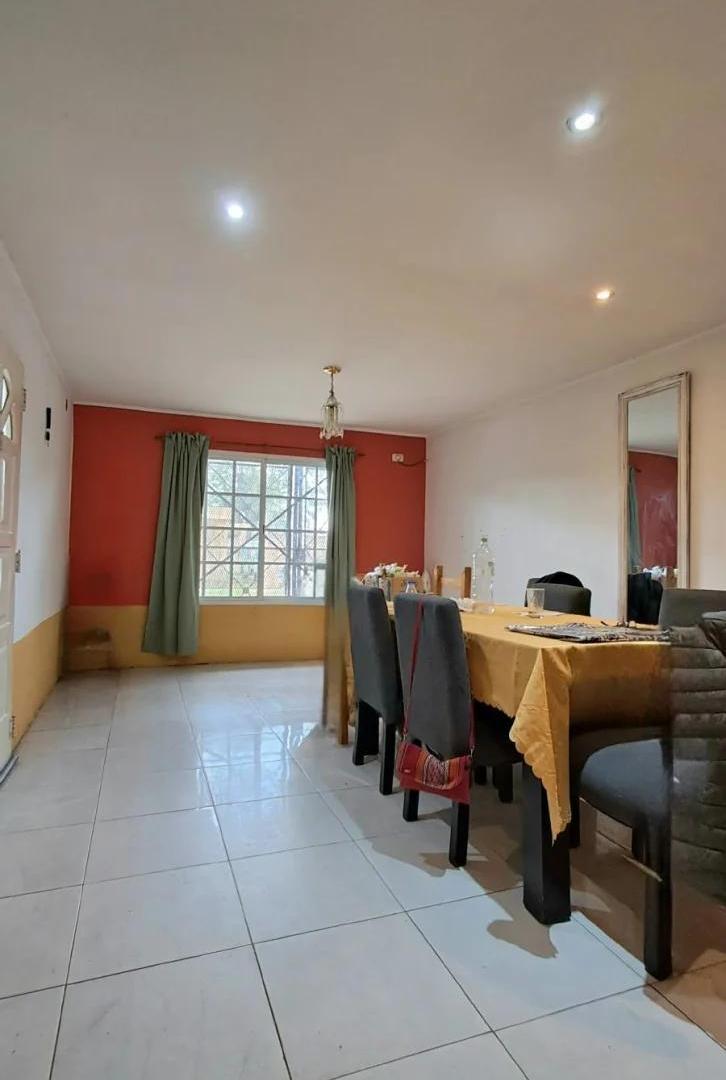 Foto de CASA CON COCHERA Y QUINCHO, imagen 4