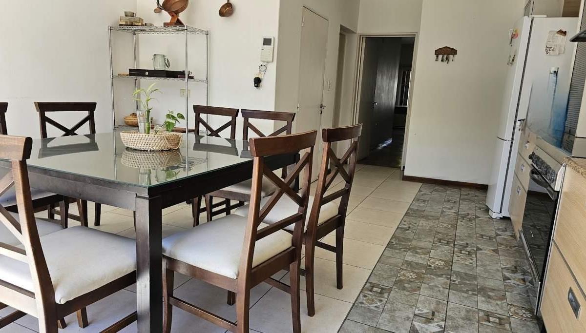 Casa en Venta 4 Dorm. 4 Baños Pileta, Villa Centenario, Zona Norte 1