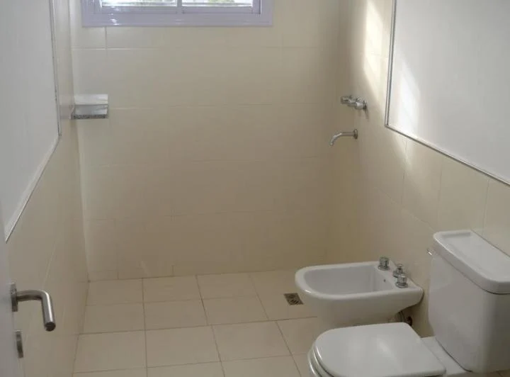 Casa en  Alquiler 2 dormitorios 2 baños en La Calera 5