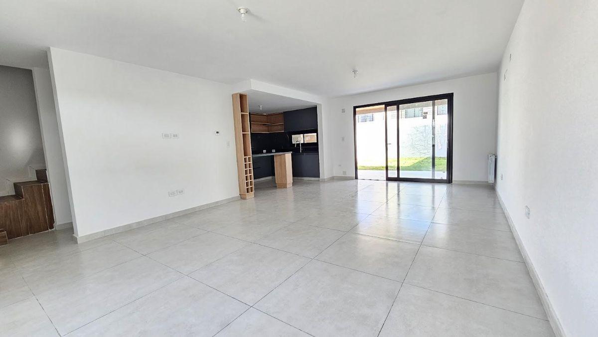Casa en Venta a estrenar 3 dorm. 3 bañ. Colinas de Manantiales, FINANCIACION