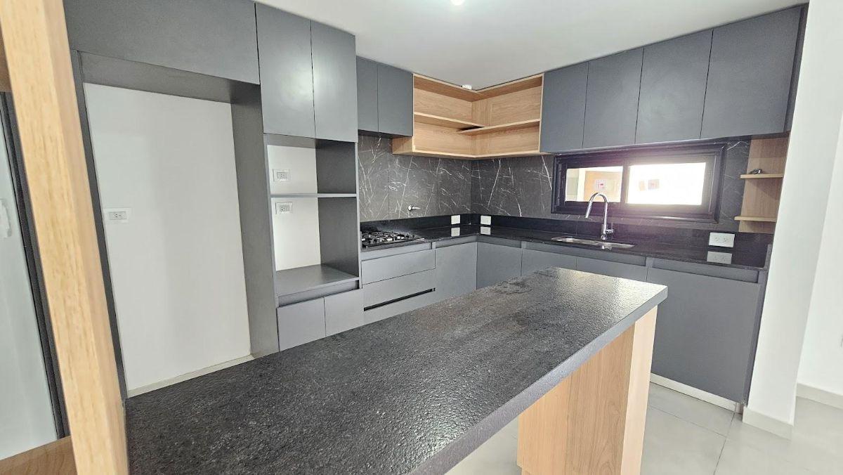 Foto de Casa en Venta a estrenar 3 dorm. 3 bañ. Colinas de Manantiales, imagen 2