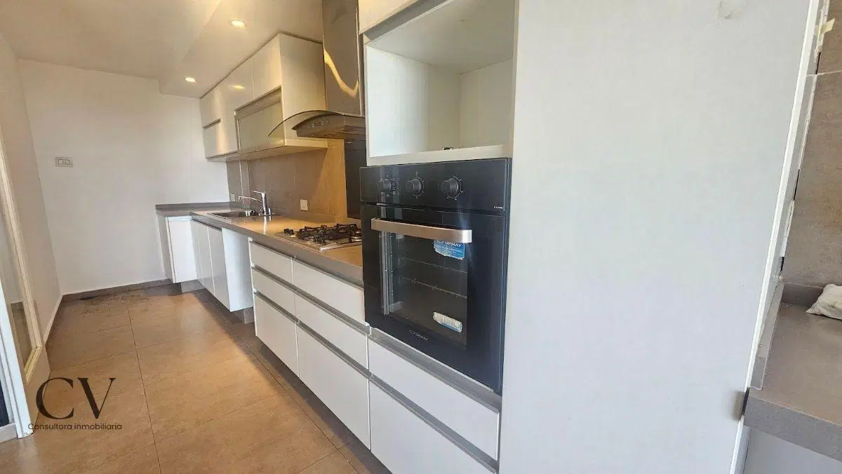 Departamento en venta  2 dormitorios c/ cochera en El Collado, Valle Escondido 5