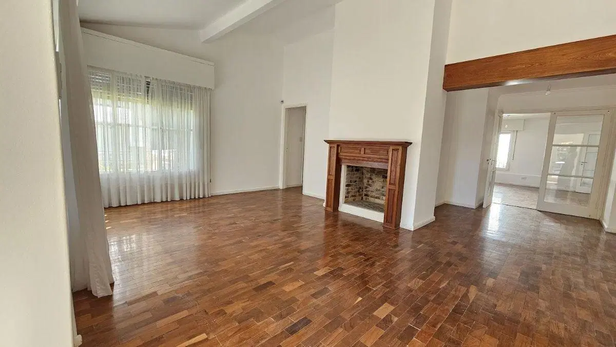 Casa en VENTA 3 dormitorios 2 baños Barrio Parque Corema/Cerro de las Rosas 5