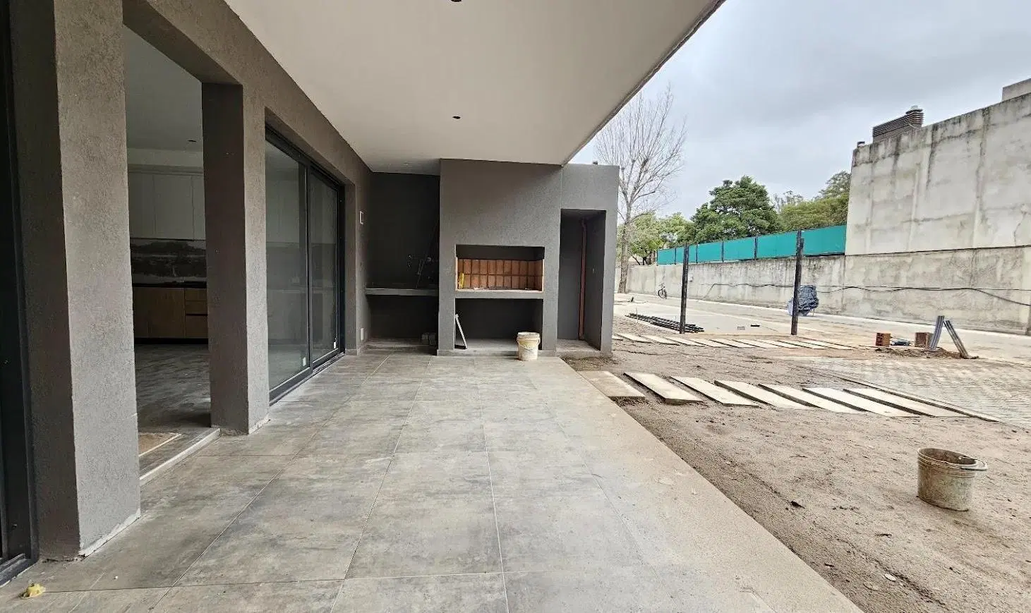 Casa en venta 3 dormitorios, pileta complejo cerrado Villa Belgrano 5