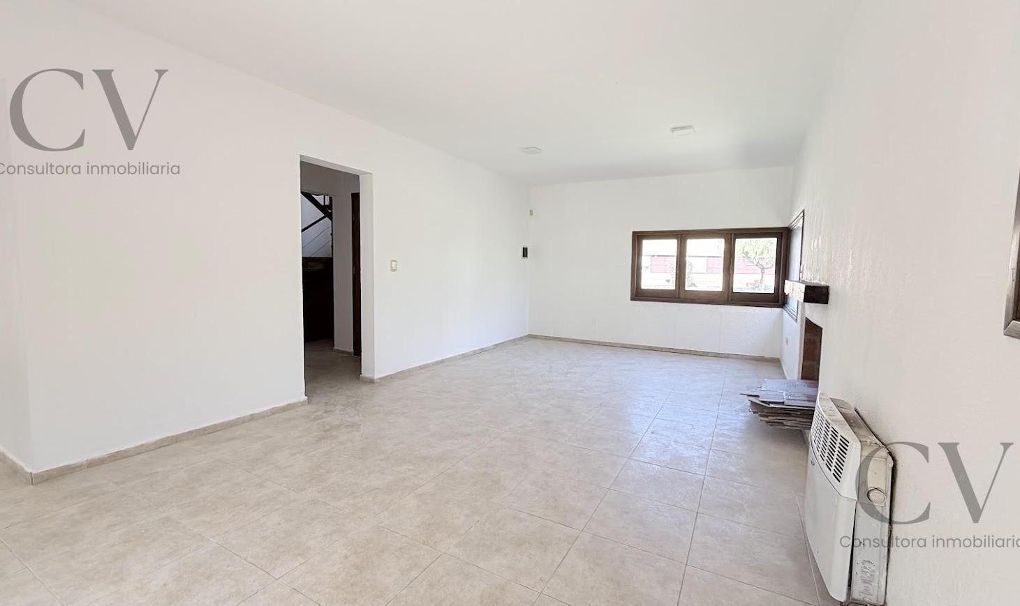 Foto de Casa en Venta 2 dormitorios pileta en Barrio cerrado La Estanzuela. La, imagen 3