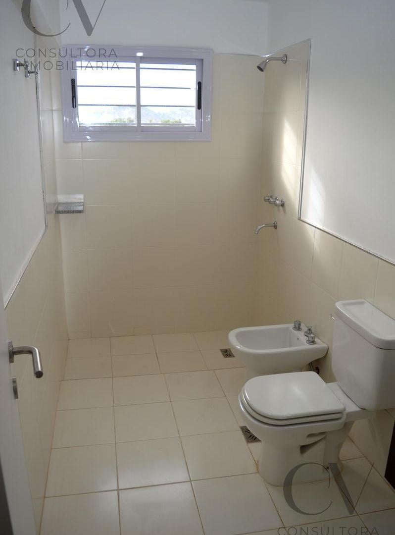 Foto de Casa en Alquiler 2 dormitorios 2 baños en La Calera, PATIO ( REQUISITOS, imagen 2