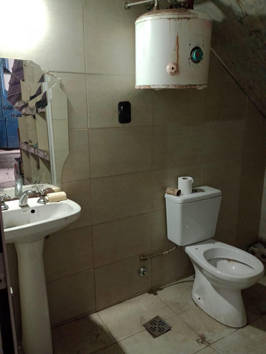 Foto de Depósito / Galpón en Venta en Lanús Oeste, imagen 2
