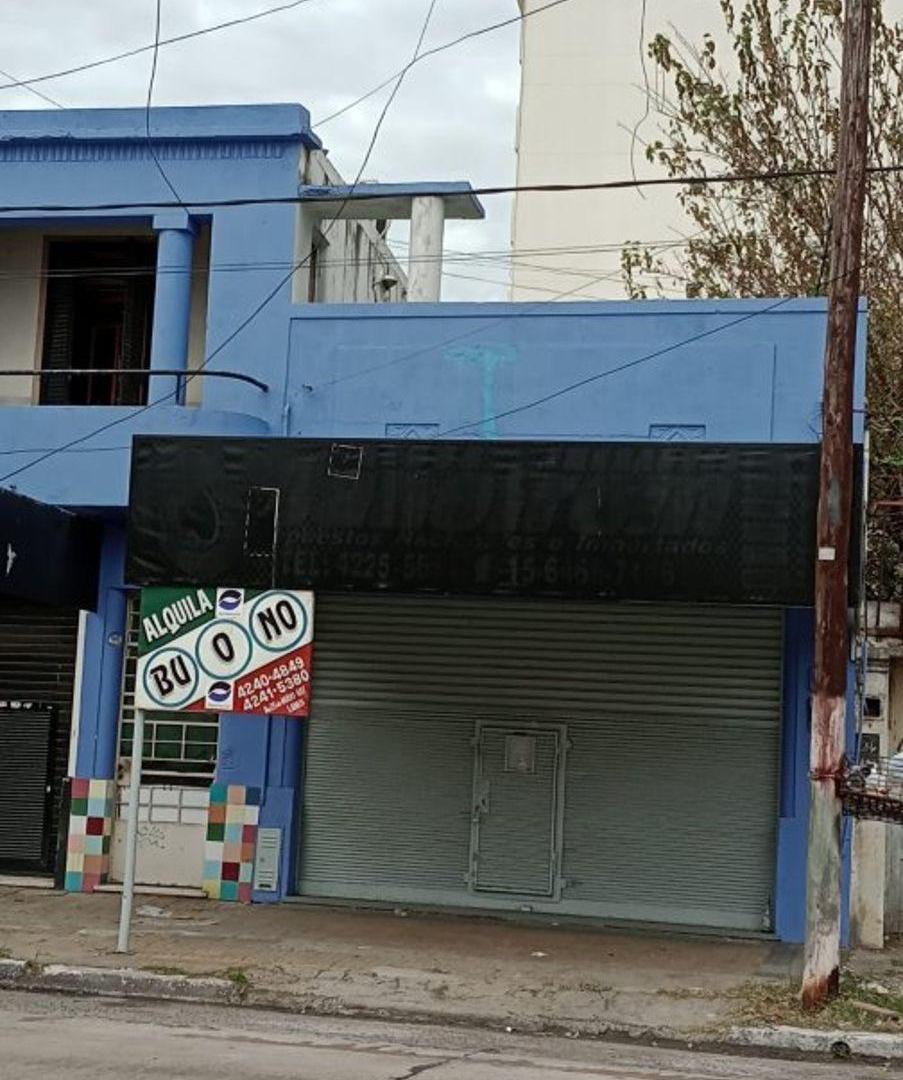 AMPLIO LOCAL SOBRE AVENIDA