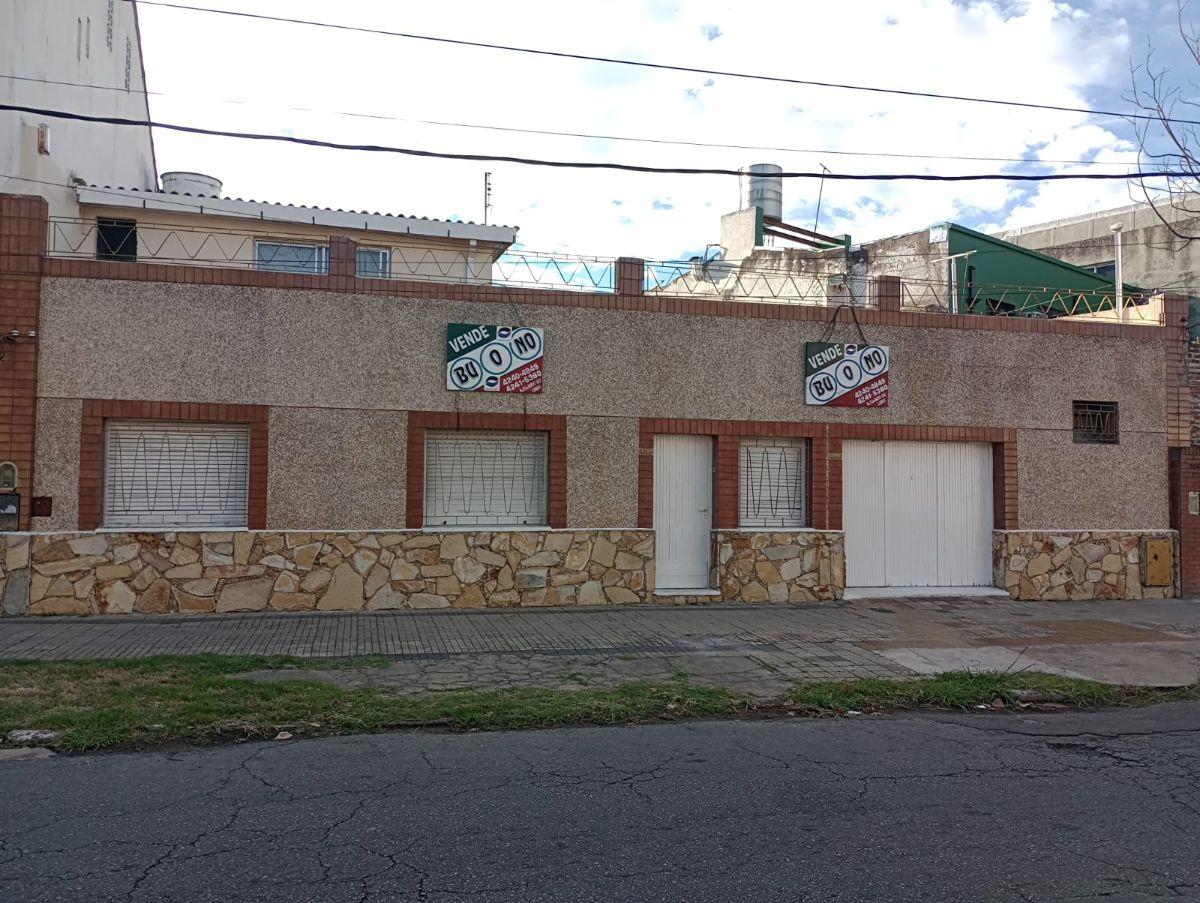 CASA EN EXCELENTE UBICACION
