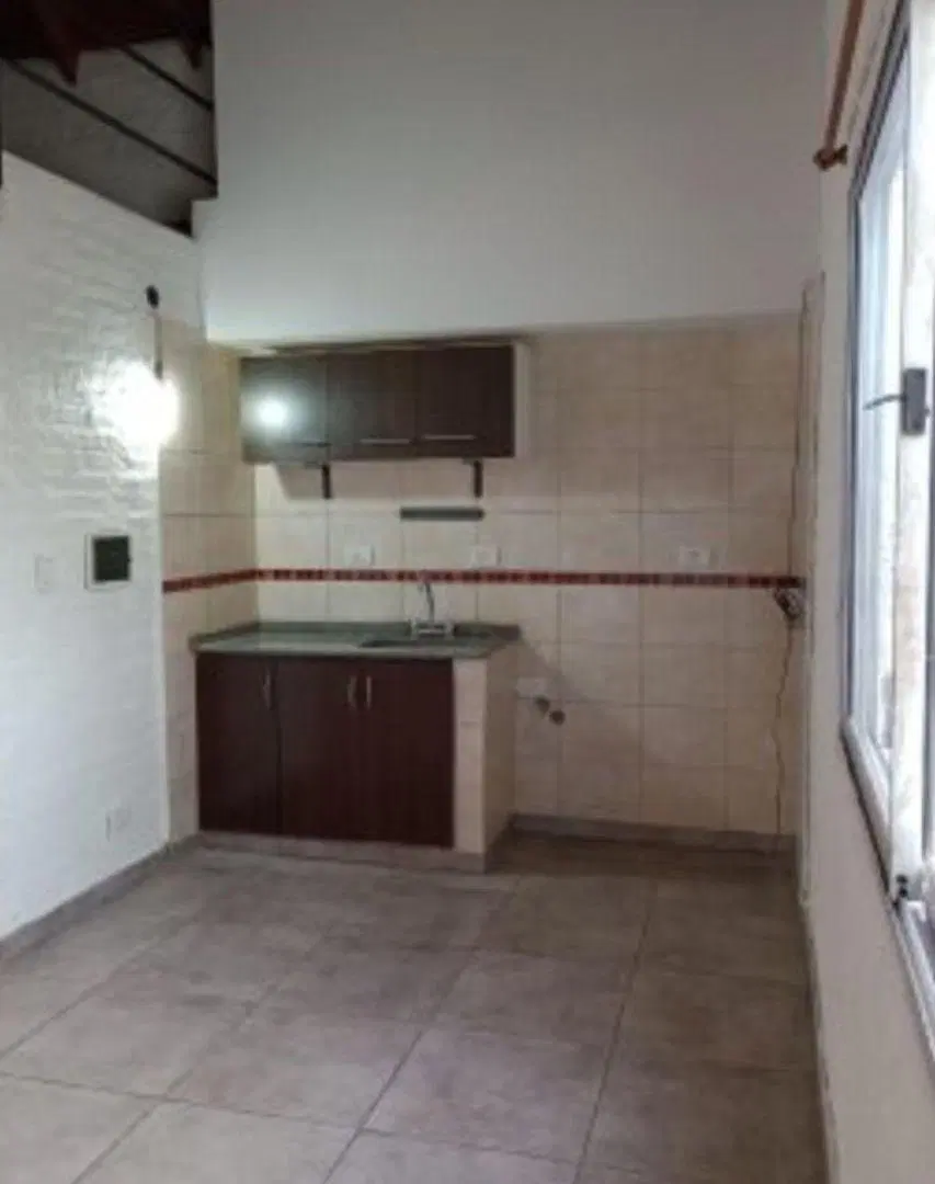 Departamento en Alquiler en Lanús Oeste
direccion 5