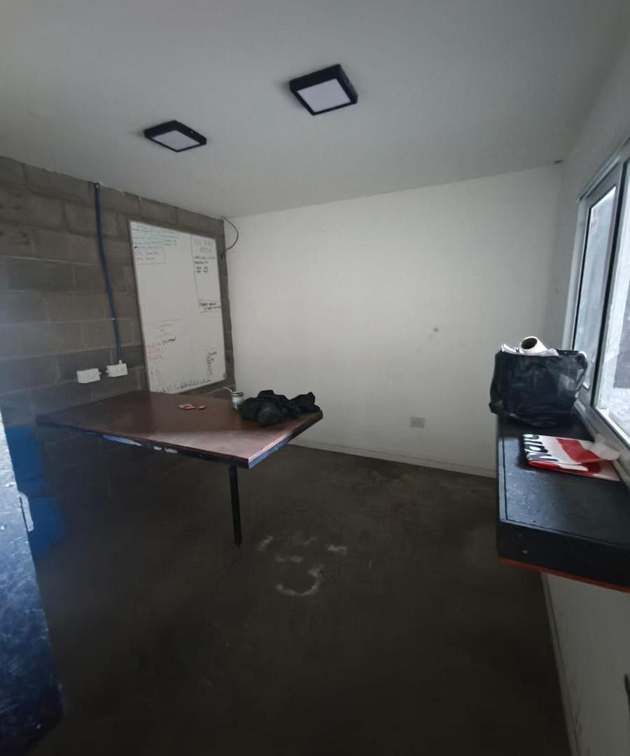 Foto de Alquiler galpón 848 m² - Plottier - Neuquén, imagen 2