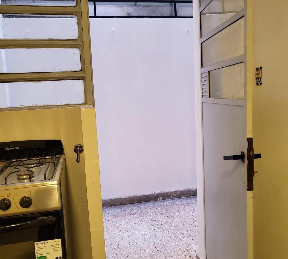 Foto de Venta - Departamento de 1 dormitorio con patio. 9 de Julio 855, zona, imagen 4