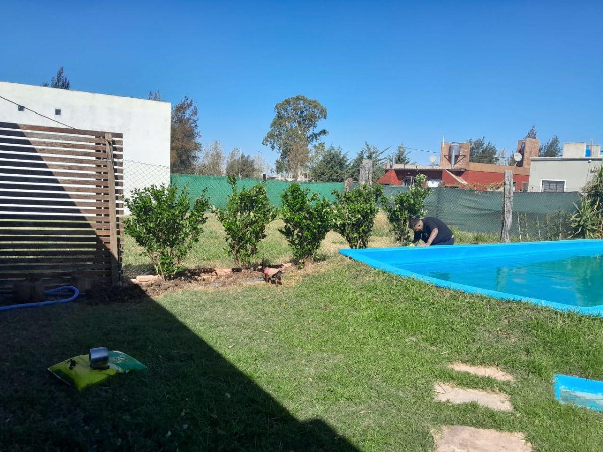 Foto de Venta casa con pileta y cochera - Chiara Lubich 330, Roldán, imagen 3