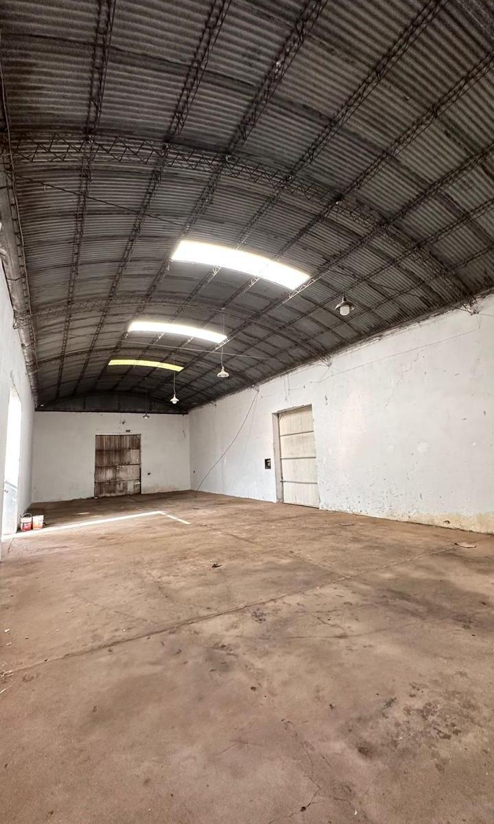 Foto de IMPORTANTE GALPÓN EN VENTA, imagen 3