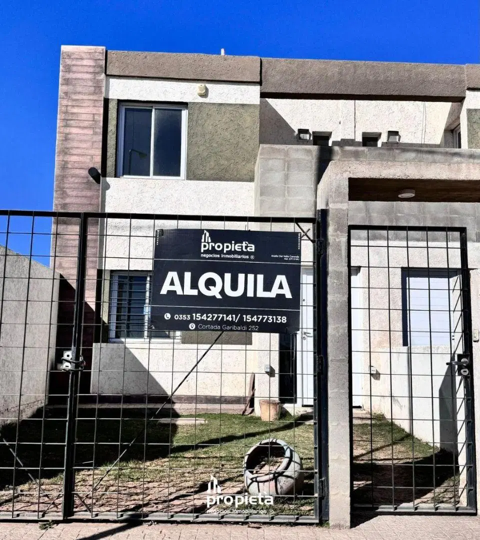 SE ALQUILA DUPLEX EN VILLA MARIA 3
